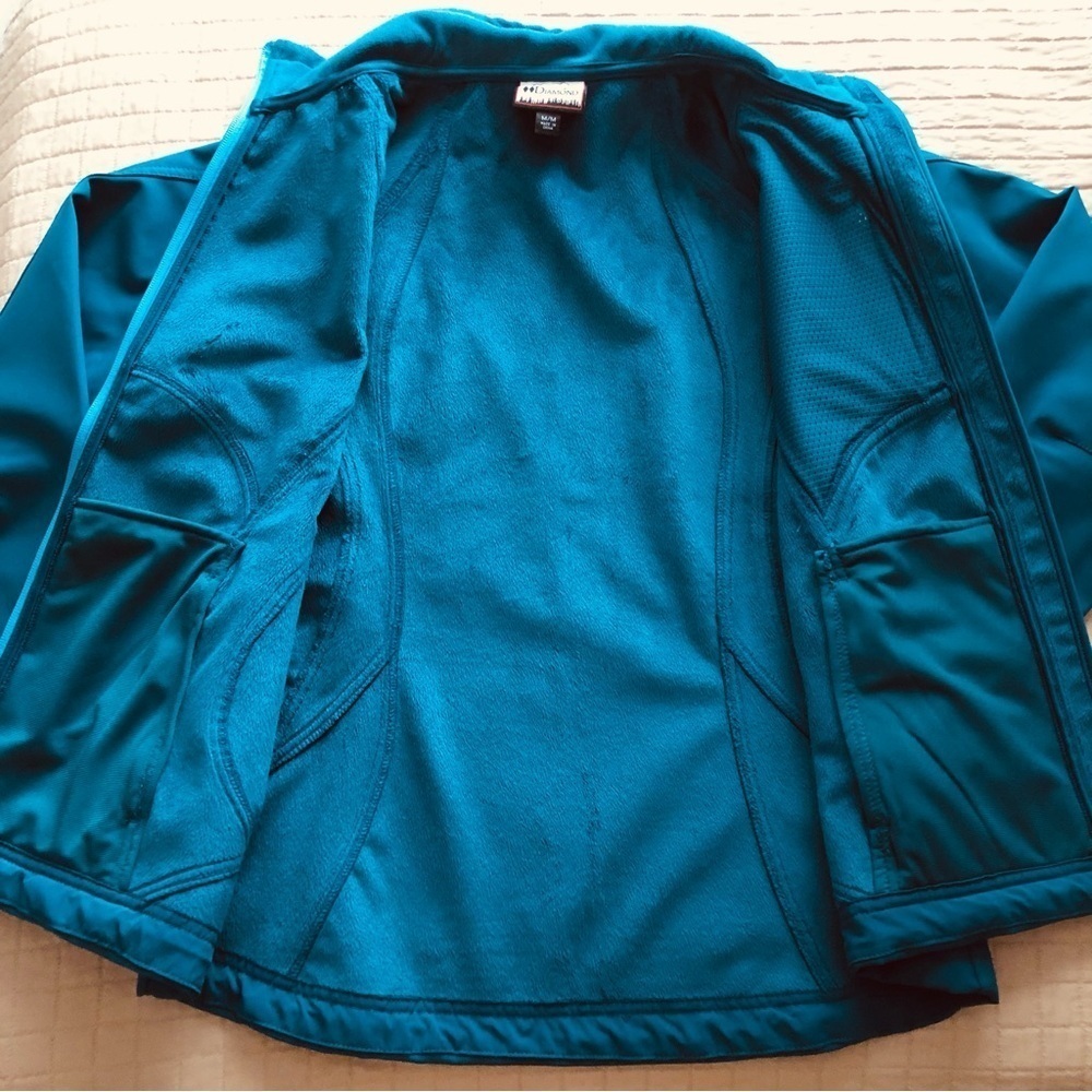 Double Diamond soft shell jacket. Size medium. - Picture 4 of 8